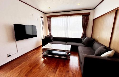 Yamato House | Explore Cocos Harbor: Oceanfront Bliss for Families
