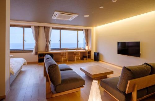 Yunohama Hotel | Top-Rated 竹屋ホテル with Oceanfront Views & Hot Tub
