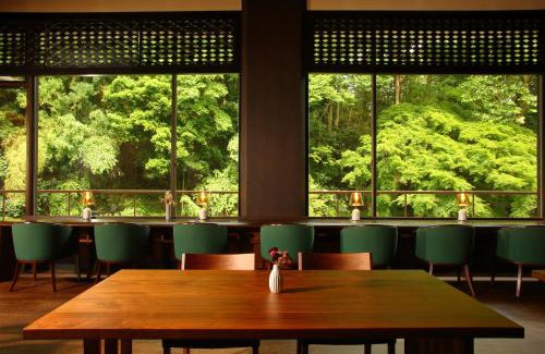 Tsukuba Hotel | Relax at 筑波山江戸屋: Family-Friendly with Hot Tub Access