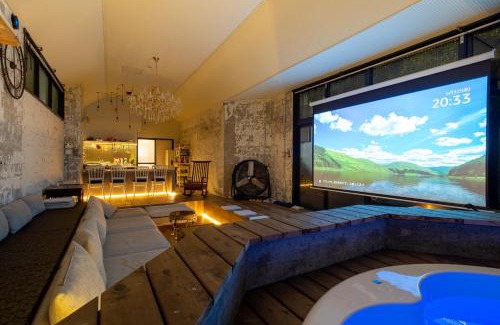 Hakone Villa | Inviting Retreat Near Hakone Tozan Line Station with Hot Tub