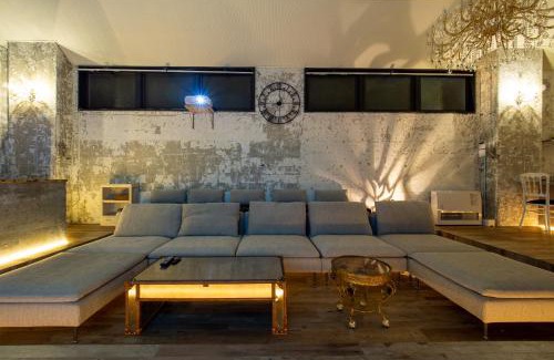 Hakone Villa | Inviting Retreat Near Hakone Tozan Line Station with Hot Tub