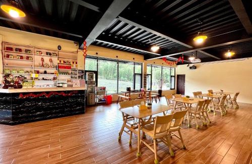 Alishan House | Discover Value at 紫龍星空民宿 - Family-Friendly Retreat