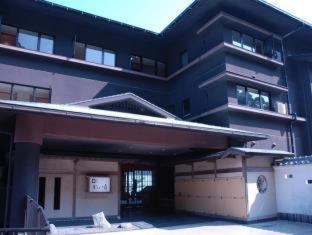 Toba Hotel | Discover Shinpachiya: Hot Tub Retreat with Breakfast