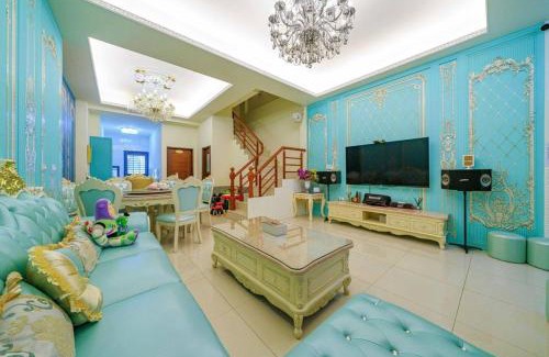 Wujie Villa | Discover the Comfort of 維瑜的家五館 with Pool & Breakfast