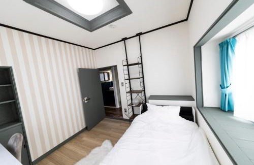 Yunoura Onsen House | Discover 湯縁の宿 道後: Family-Friendly Retreat Awaits