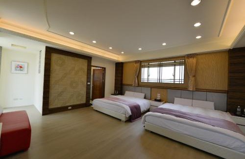 Yilan Villa | Elegant Kuan-Pin Villa with Pool and Kitchen Amenities
