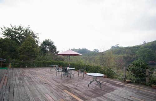Lugu House | Welcoming Cui Gu Village: Family-Friendly & Breakfast Included