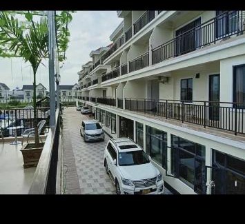 Vientiane Apartment | Explore Vientiane: Trendy Resort with Pool & Hot Tub