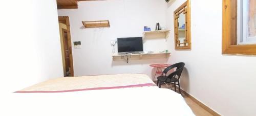 Yangshuo Hotel | Discover the Comfort of 老门客栈 - Family-Friendly Stay