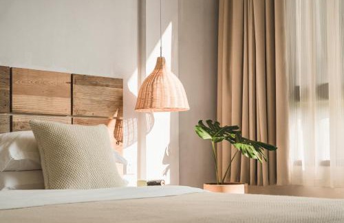 Qiandongnan Hotel | Explore Relaxation at 肇兴溪舍山堂 Creekside Inn
