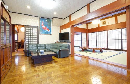 Itoigawa House | Discover 能生の家: Family-Friendly Stay with Hot Tub