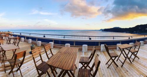 Inatori Hotel | Relaxing Stay at Ryugu no Tsukai with Oceanfront Views