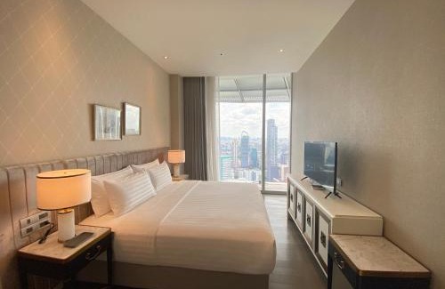 Ratchaprasong Apartment | Ultimate Comfort with Pool Near Siam and Central World