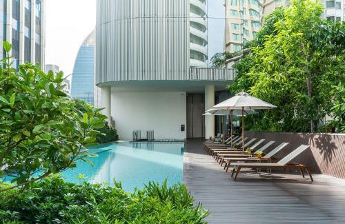 Ratchaprasong Apartment | Ultimate Comfort with Pool Near Siam and Central World