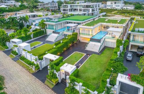 Nong Prue Apartment | Explore a Lavish 10-Bedroom Villa in Pattaya
