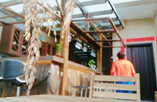 Puli House | Cozy He Tian B&B with Café & Bar and Breakfast Included