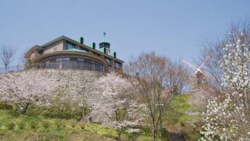 Ehime Prefecture Hotel | Flower Forest Hotel: Family-Friendly Dining Awaits You