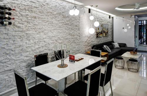 Hualien City Centre Bed & Breakfast | Welcome to HL53 B&B - Child Friendly and Highly Rated 9/10