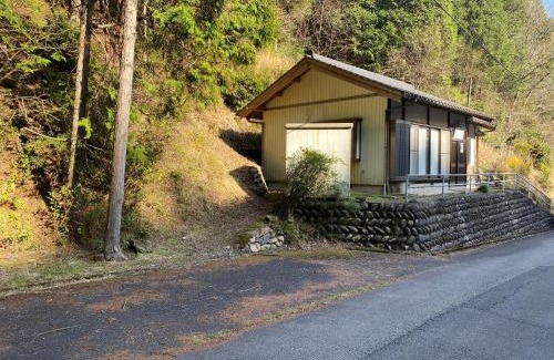 Gero Apartment | Discover Hanamidori: Pet-Friendly Retreat in Gifu