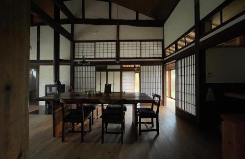 Goto House | Guest Rated 10/10: NAWO with Family-Friendly Amenities
