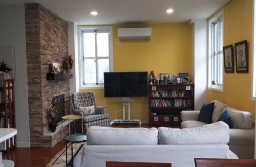 Hsinchu House | Cozy Glass Country Loft: Top-Rated with Family-Friendly Amenities