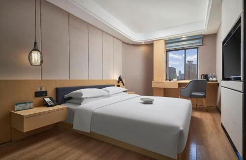 Yu Hua Hotel | Discover 蔚徕酒店: Family-Friendly Near 贺龙体育馆