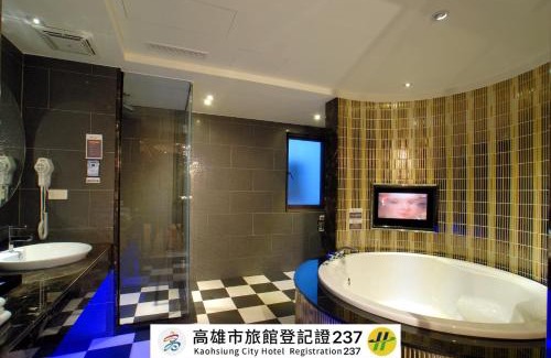 Sanmin Hotel | Welcoming 薇風情汽車旅館 - 自由館 with Breakfast & Family Perks