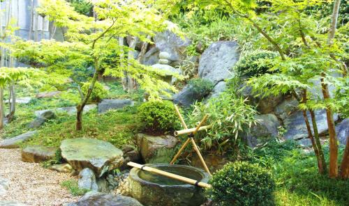 Yamanouchi Bed & Breakfast | Experience 藤花楼 KAMAKURA: Family-Friendly with Hot Tub