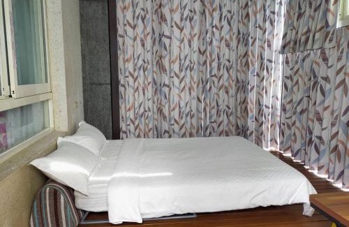 Luodong House | Delightful Langkawi B&B with Breakfast & Hot Tub Access