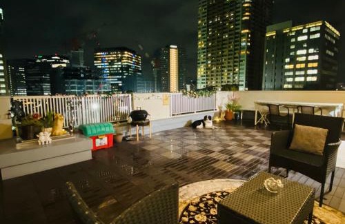 Higashigotanda Apartment | Unwind on a Rooftop Balcony Near Shinagawa Station