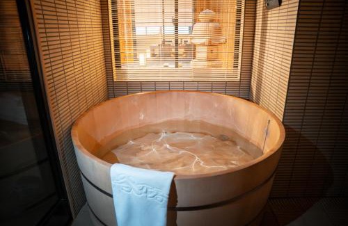 Arashiyama House | Experience Kyoto's谷町君・星屋旅館 with Family-Friendly Amenities