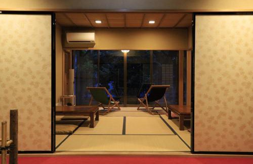 Isawa Onsen House | Relax at Guest House Riraku with Private Hot Springs