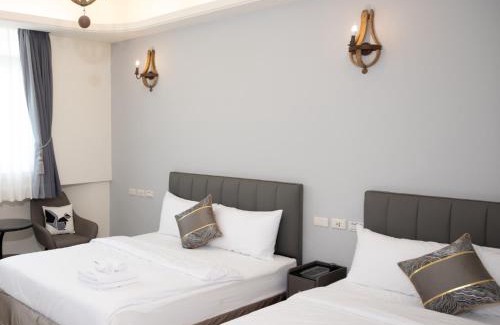 Gushan District House | Relax at Welcome the Sun Enjoy the Moon B&B - Rated 9.4!