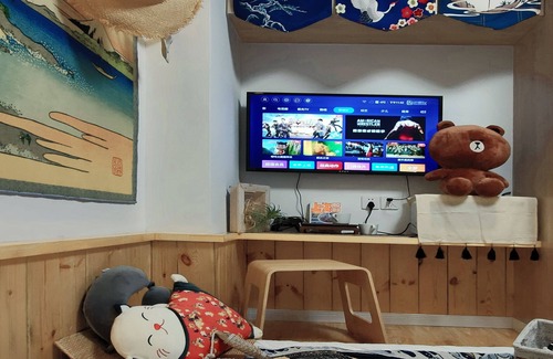 Huaihai Road Commercial Area Apartment | 近常熟路地铁站300米|静安寺商圈