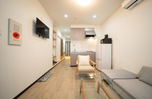 Shinsekai Apartment | 通天閣悅庭蘭舍