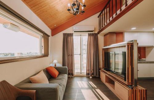 Old Town House | Family-Friendly Stay at 安平運河16 - Perfect for Kids