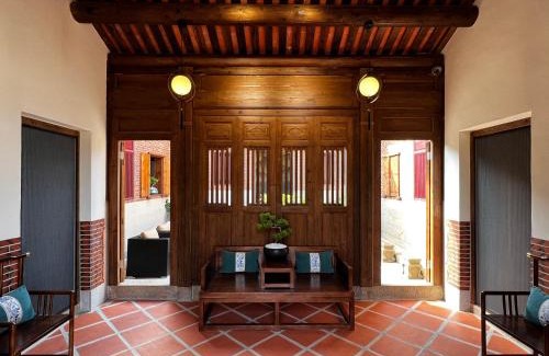 Jinning Bed & Breakfast | Unwind at Yozaiyo39 B&B: Oceanfront Retreat Rated 9.9