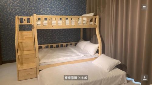 Jinning House | Explore 金門樂客民宿: Family-Friendly with Hot Tub & High Rating