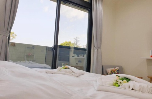 Jinhu House | Guest Rated: 10/10 at The Flower Hut - Family Friendly Retreat