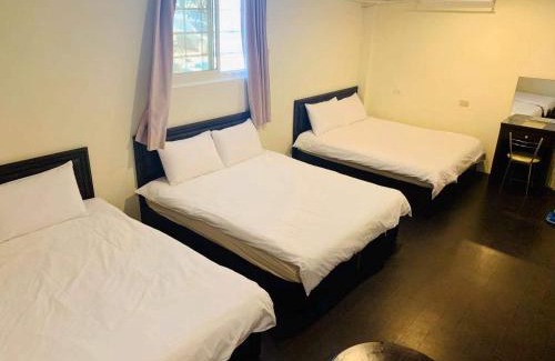 Jincheng House | Family-Friendly Retreat at Jin Lu Homestay with Kitchen