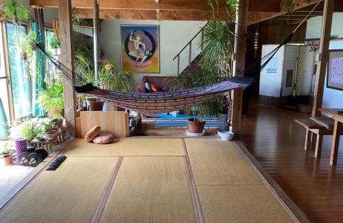 Hachijo House | Galaxy Guesthouse: Highly Rated Stay with Breakfast Included