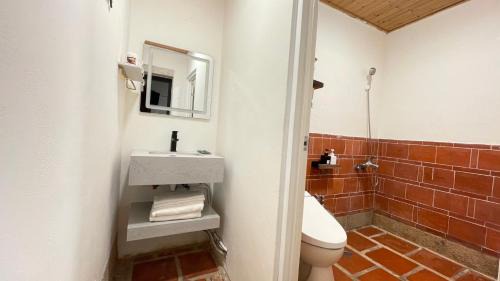 Shuitou Village House | Discover Kinmen Gunhouse: Oceanfront Family Retreat