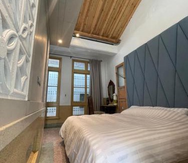 West Central District House | Experience 阡陌-錦町民宿: Pet-Friendly & Family Welcoming