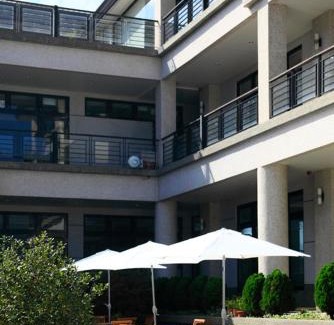 Fanlu Hotel | Experience Scenic Views at 阿里山梅園樓觀景飯店