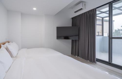 Puli House | Discover 隱月行旅民宿: Pet-Friendly Retreat for Families