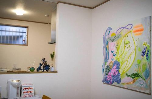 Motomatchi Villa | Stylish Color Inn: 4-Bedroom Villa Near Namba Station