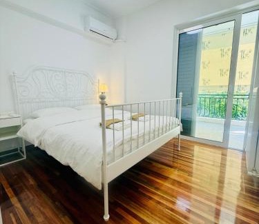 Palaio Faliro Apartment | 雅典南部海滨2km的舒适宽敞公寓