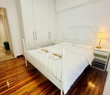 Palaio Faliro Apartment | 雅典南部海滨2km的舒适宽敞公寓