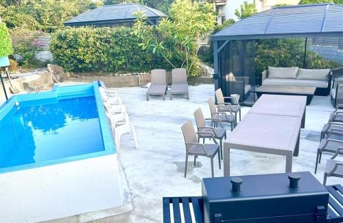 Tsubaki Onsen Villa | 雨でも炭火BBQ可!プール付き!Max12名!駐車場2台!千畳敷三段壁近く