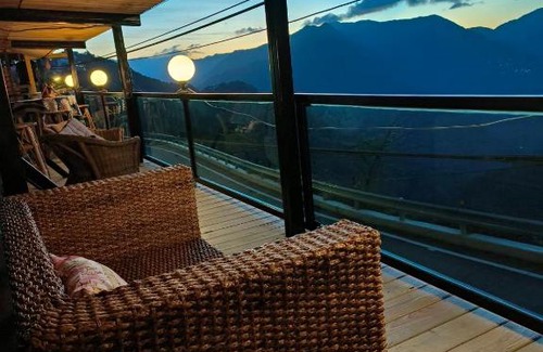 Fuxing District House | Cozy Retreat at 雲棧民宿 - Family & Pet Friendly Stay